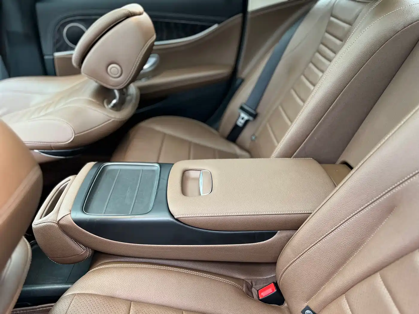 Mercedes-Benz E-Class 2019 E 300 L Sport Fashion фото 16