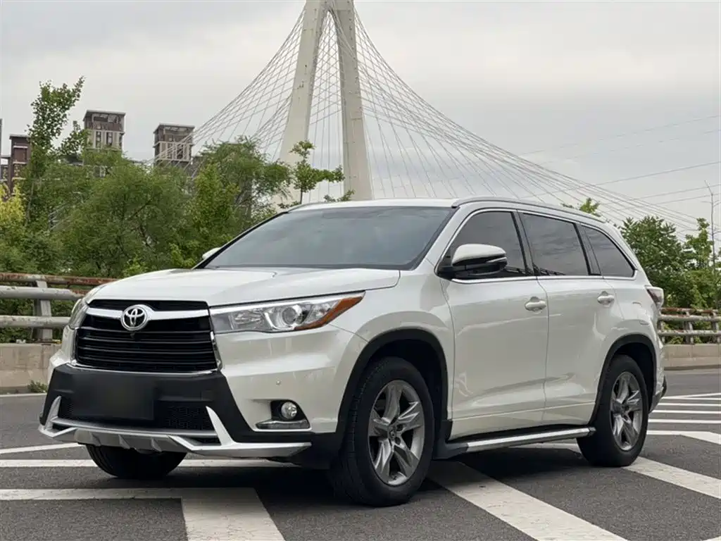 Toyota Highlander 2015 2.0T FWD Luxury Edition 7-seater фото 2
