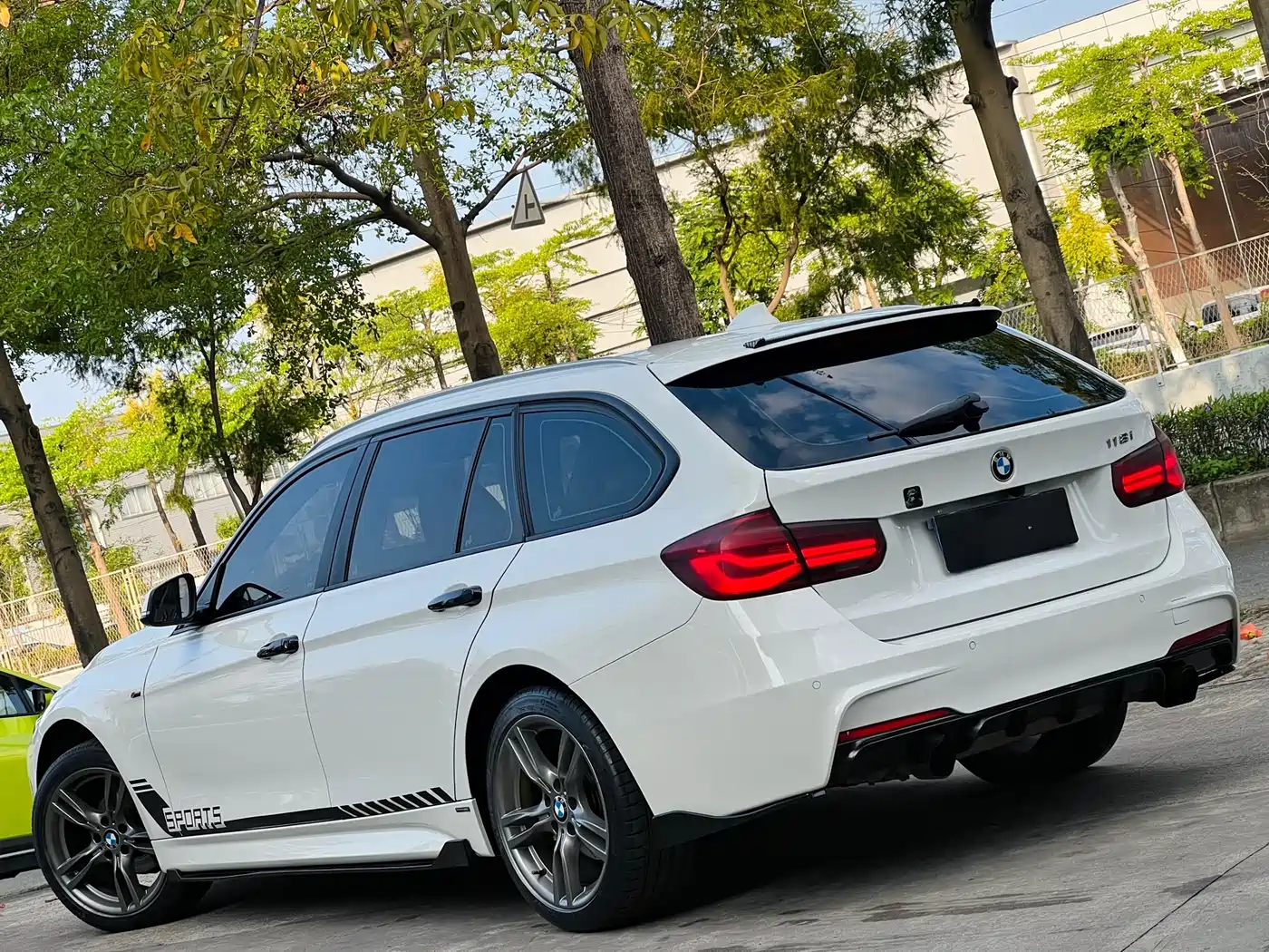 BMW 3 Series (Import) 2016 320i Fashion Wagon фото 8