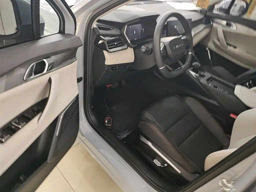 Lynk & Co 06 EM-P 2022 PHEV 84KM Range Pro фото 16
