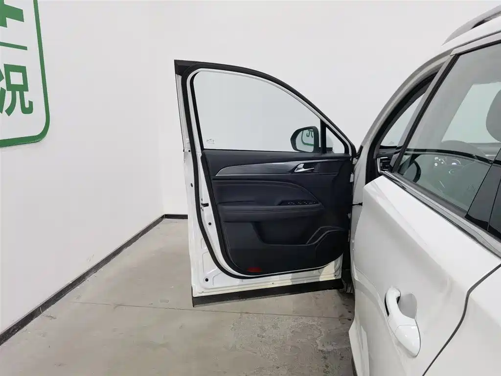 GAC Trumpchi Trumpchi GS4 PLUS 2022 390T Automatic Galaxy Edition фото 8