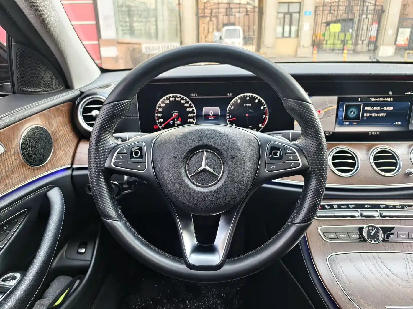 Mercedes-Benz E-Class 2018 Facelift E 200 L 4MATIC фото 17