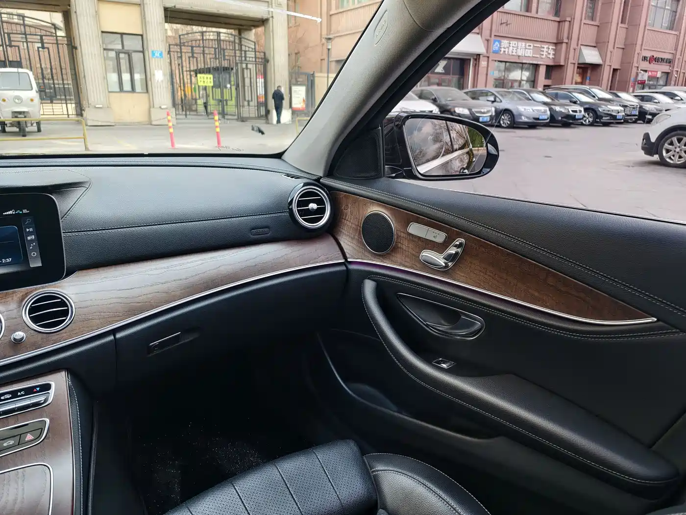 Mercedes-Benz E-Class 2018 Facelift E 200 L 4MATIC фото 11