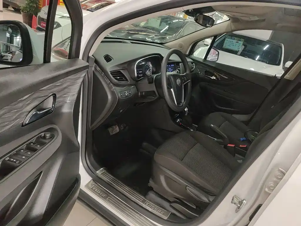 Фото 16 - Buick Encore