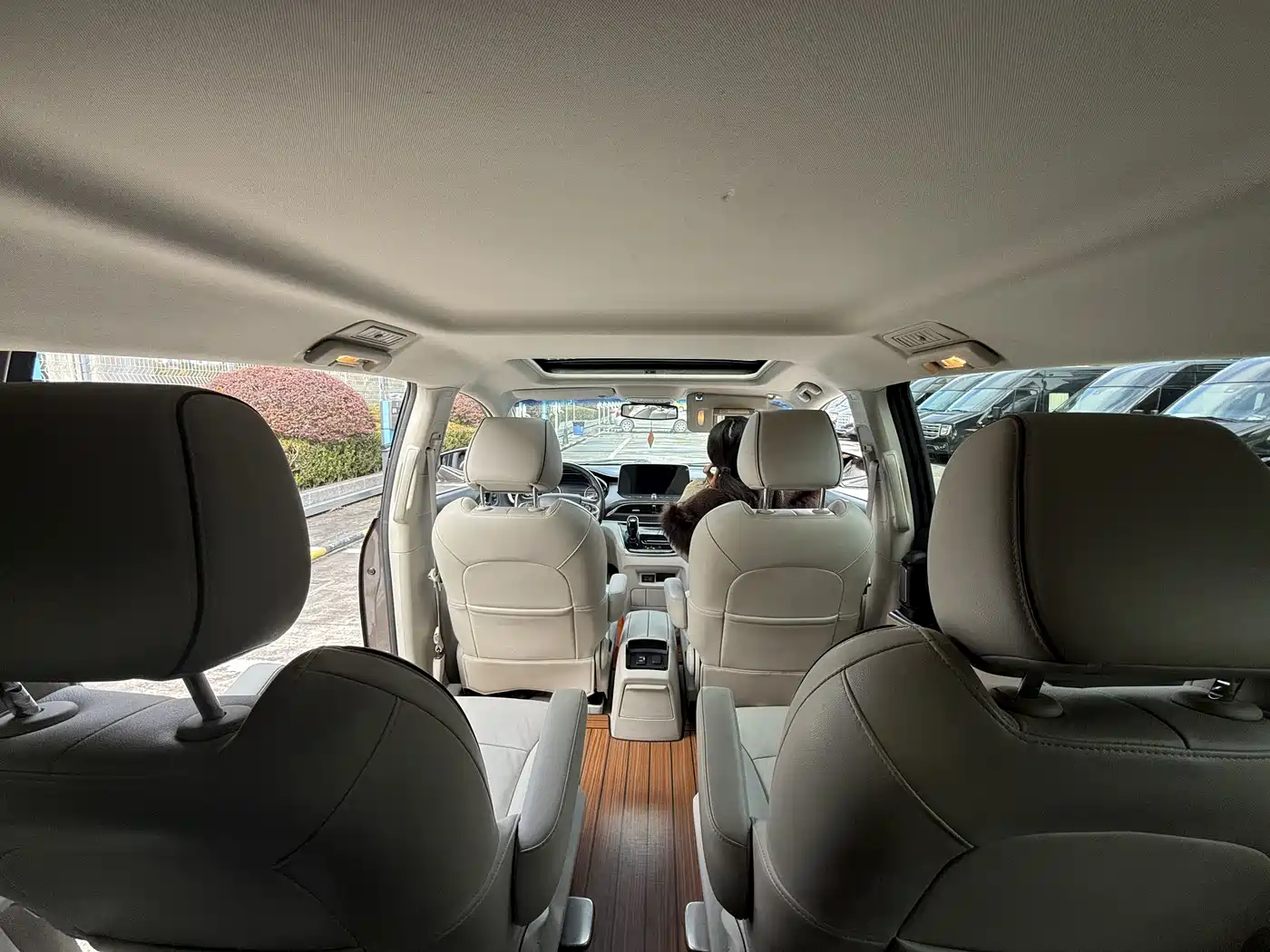 Buick GL8 2021 Land Business Class 652T Luxury фото 22