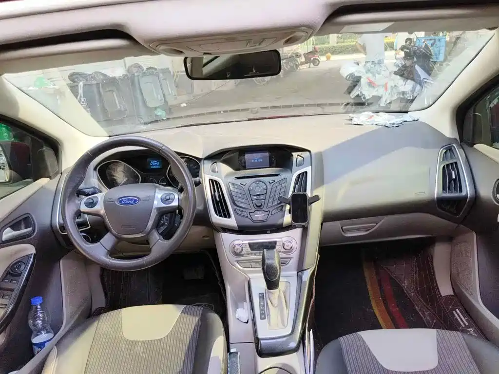 Ford Focus 2012 2012 Hatchback 1.6L Automatic Trend