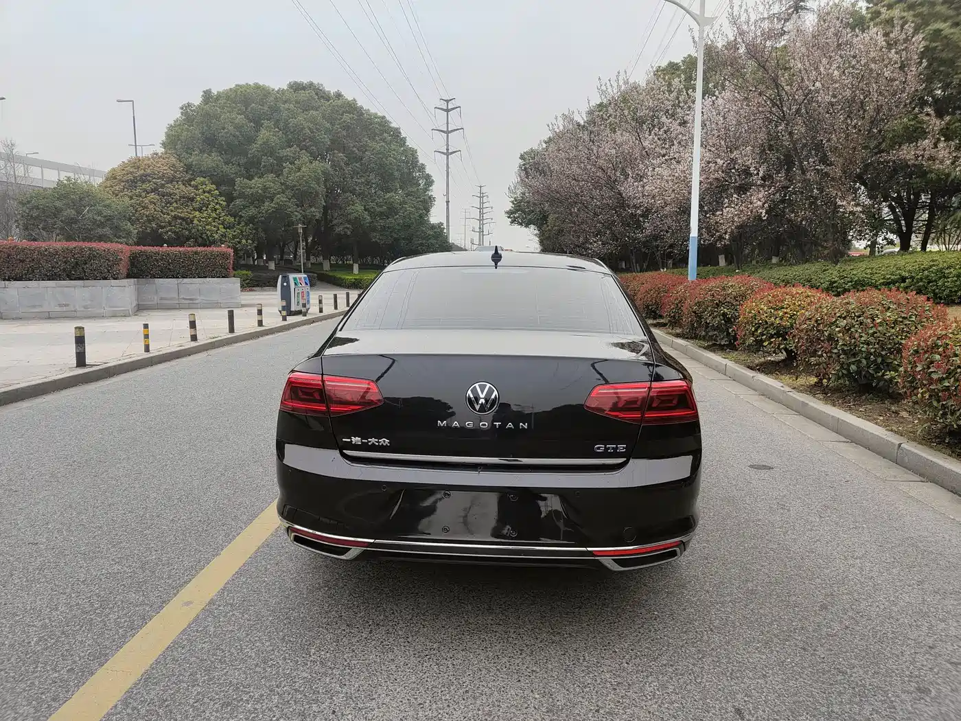 VOLKSWAGEN MAGOTAN GTE PLUG IN HYBRID