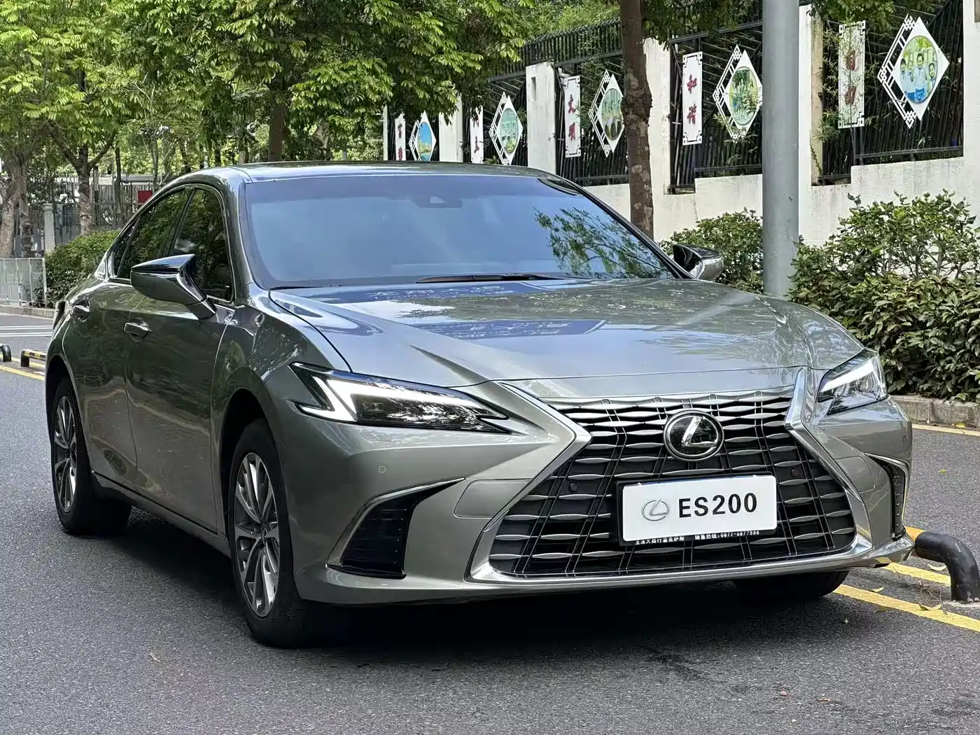 Lexus ES 2025 200 Ultimate Edition фото 3