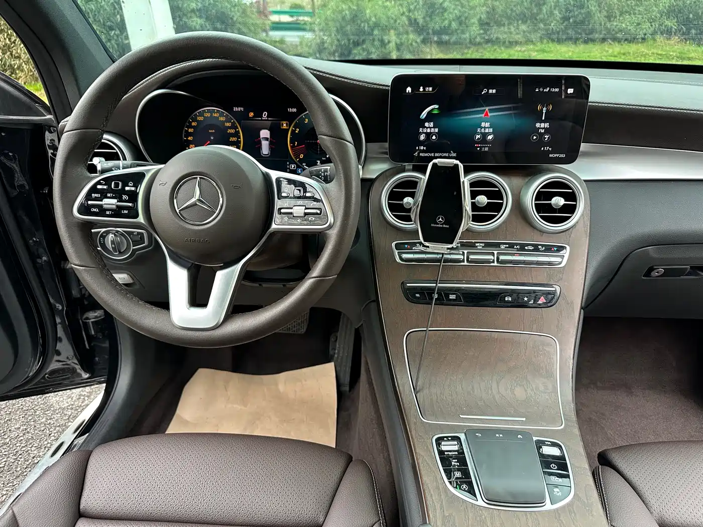 MERCEDES-BENZ GLC