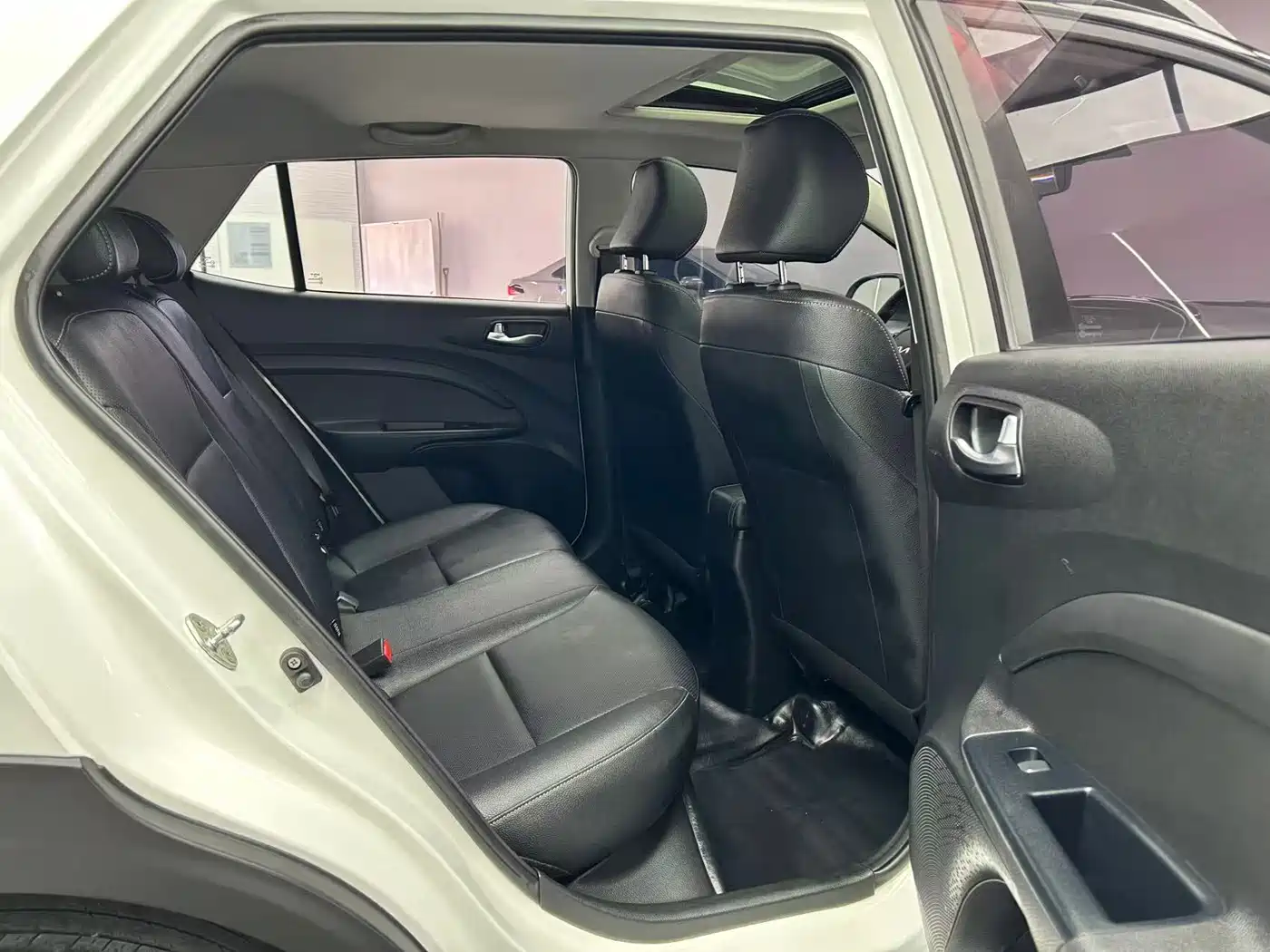 Kia KX1 2021 1.4L CVT Fun Sunroof Version фото 20