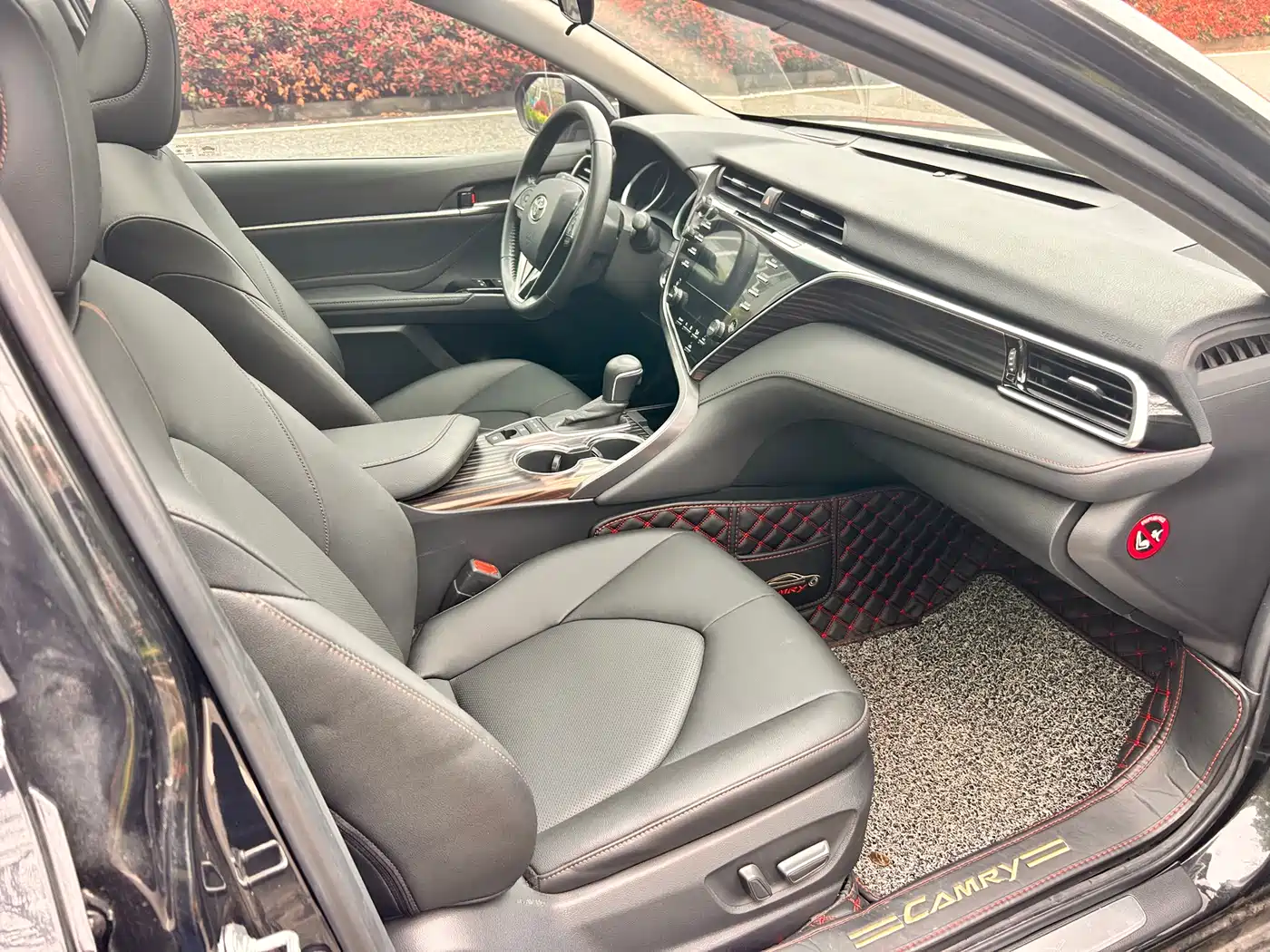 Toyota Camry 2018 2.5G Luxury Edition фото 13