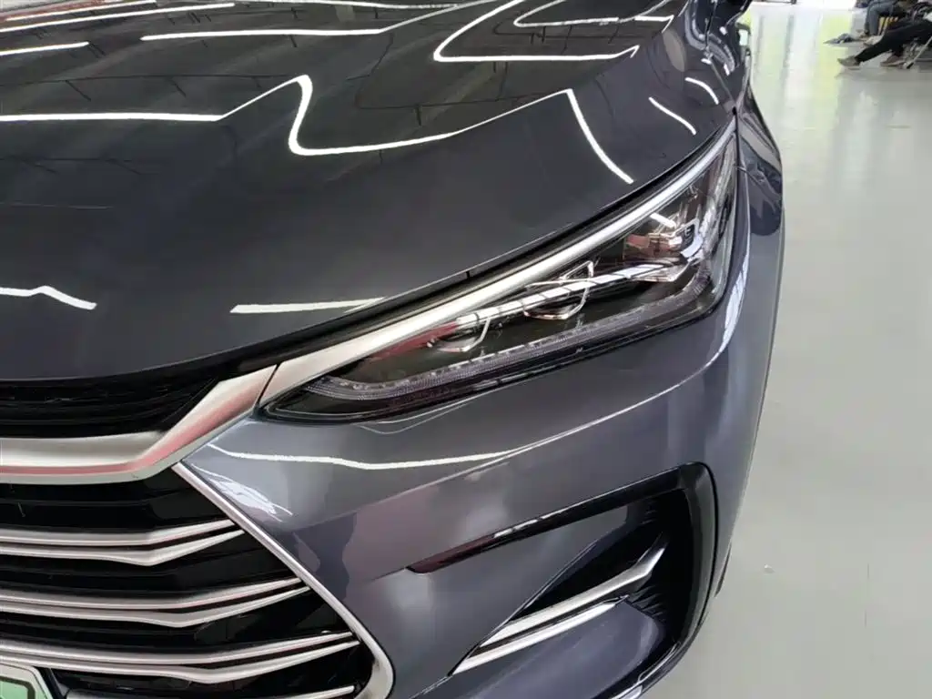 BYD Tang New Energy 2021 DM-i 112KM Honor фото 24