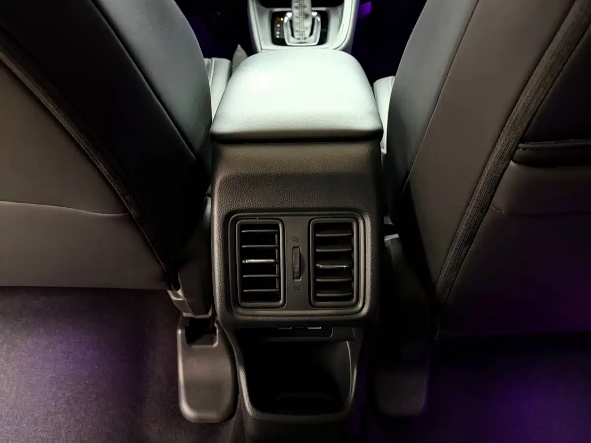 Photo 14 - Honda Vezel