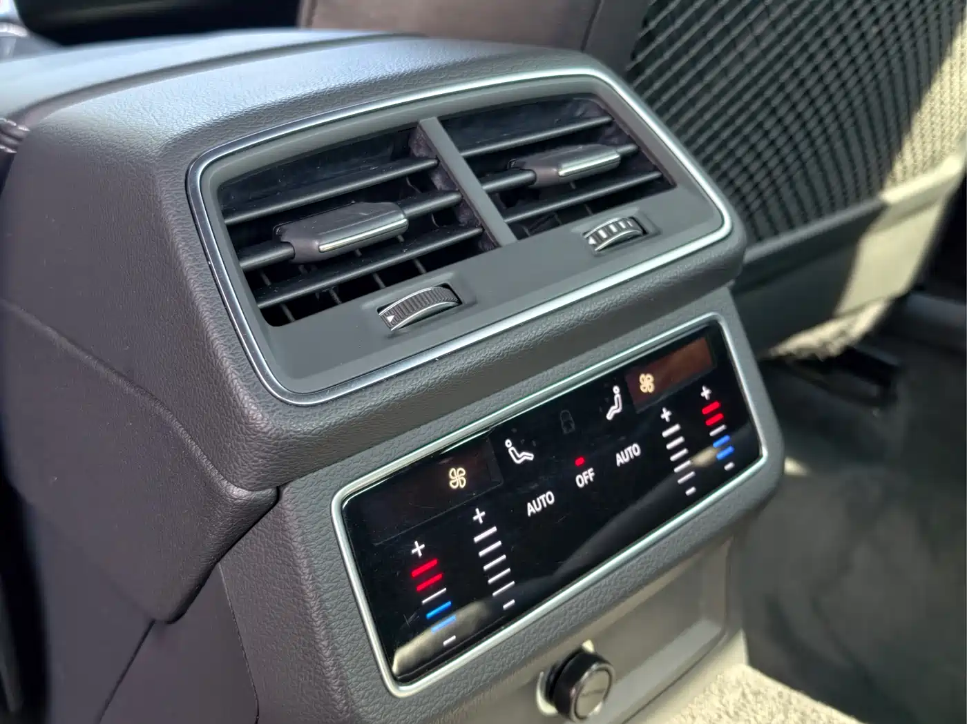Audi A6L 2021 45 TFSI Exclusive Sport фото 16