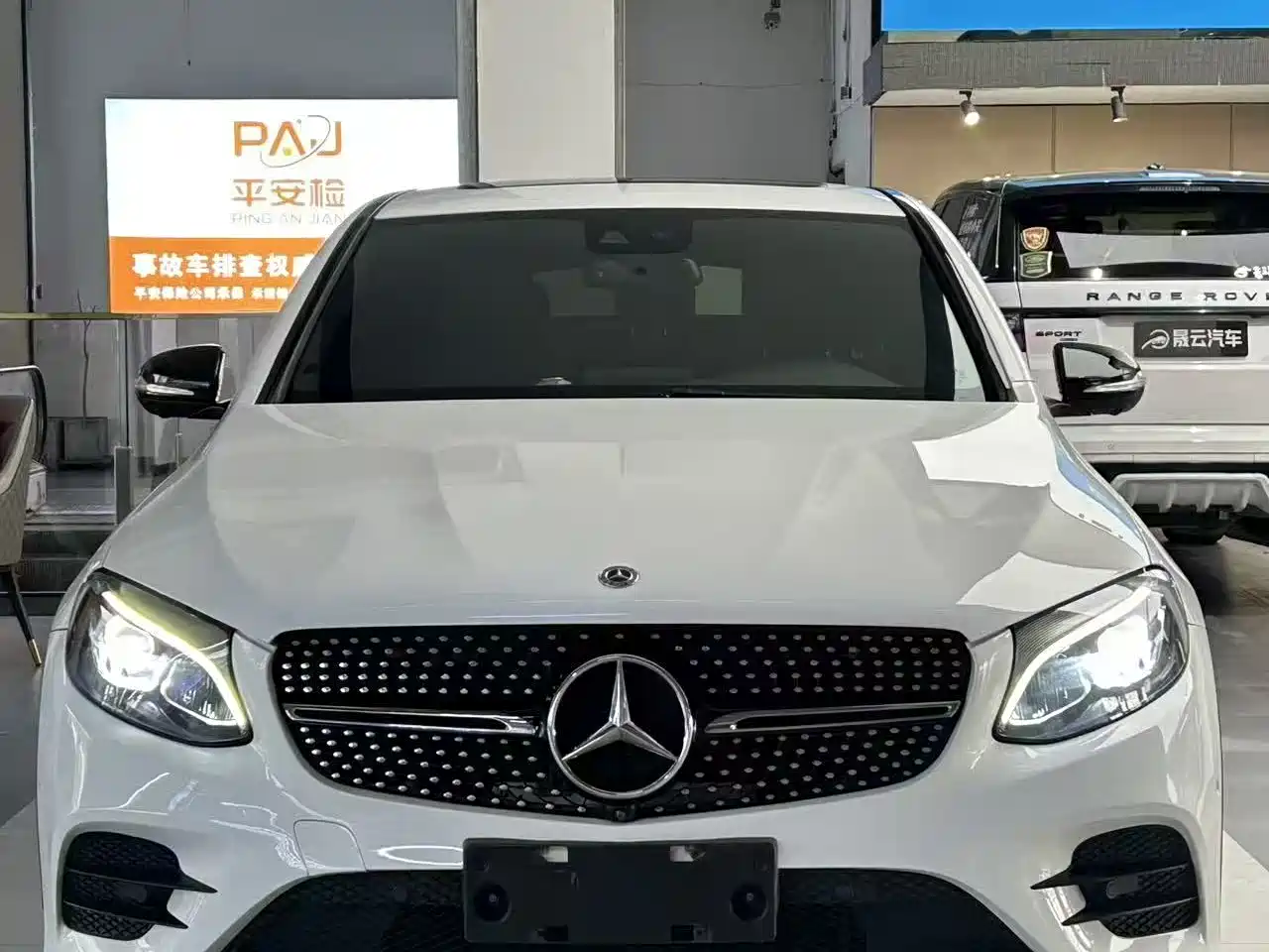Mercedes-Benz GLC Coupe 2019 GLC 260 4MATIC Coupe SUV фото 2