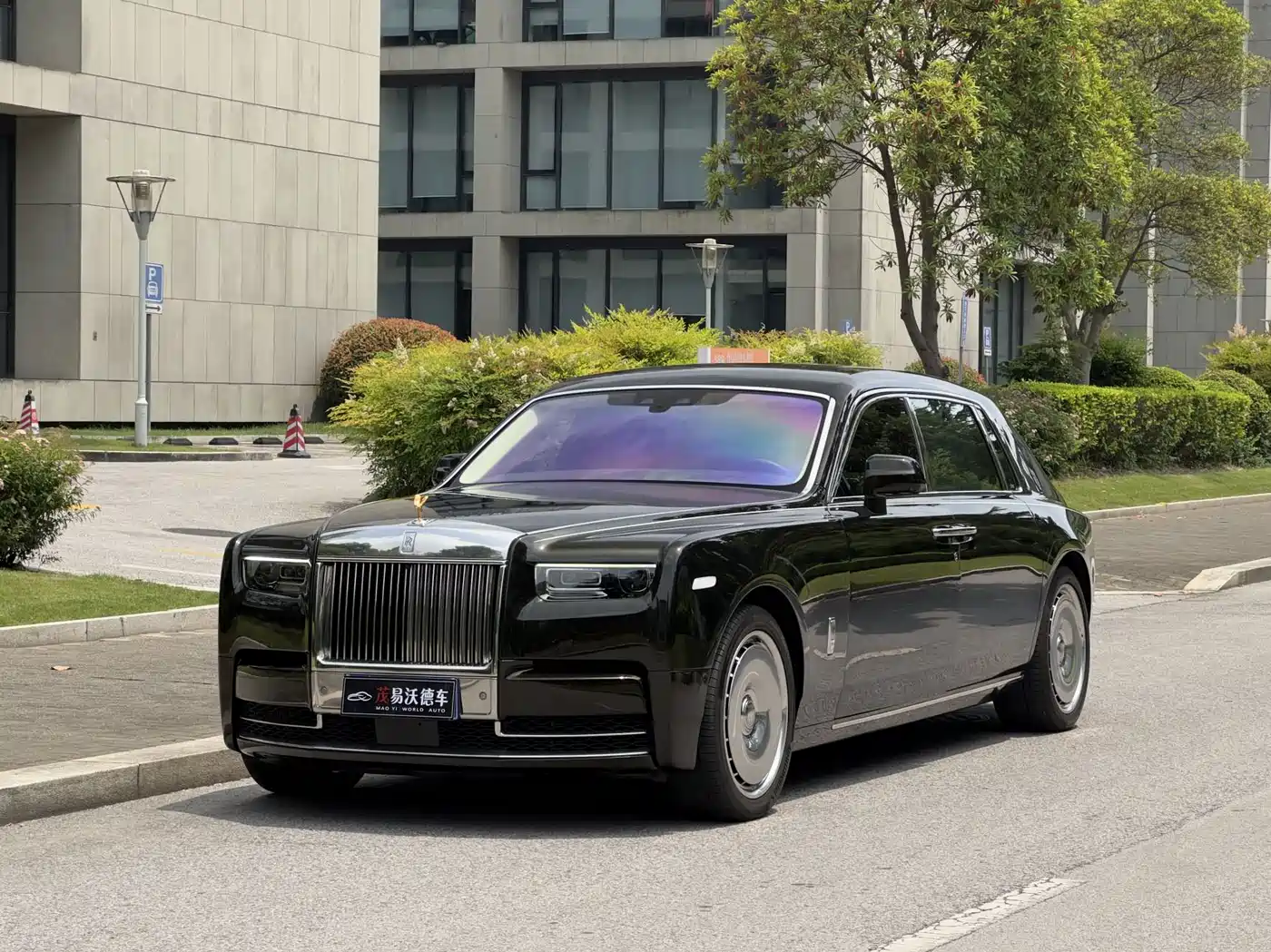 Rolls-Royce Phantom 2018 6.7T Long Wheelbase Version
