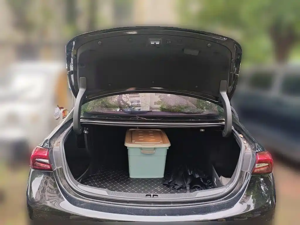 Photo 20 - Buick LaCrosse