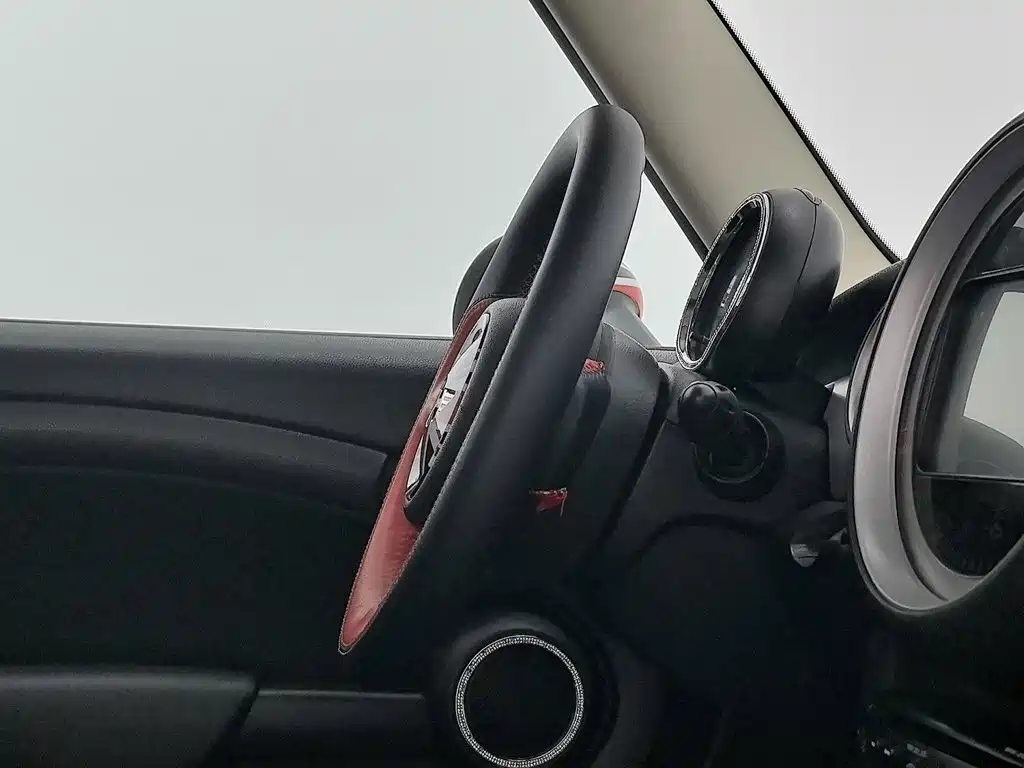 MINI MINI 2013 2011 1.6L ONE