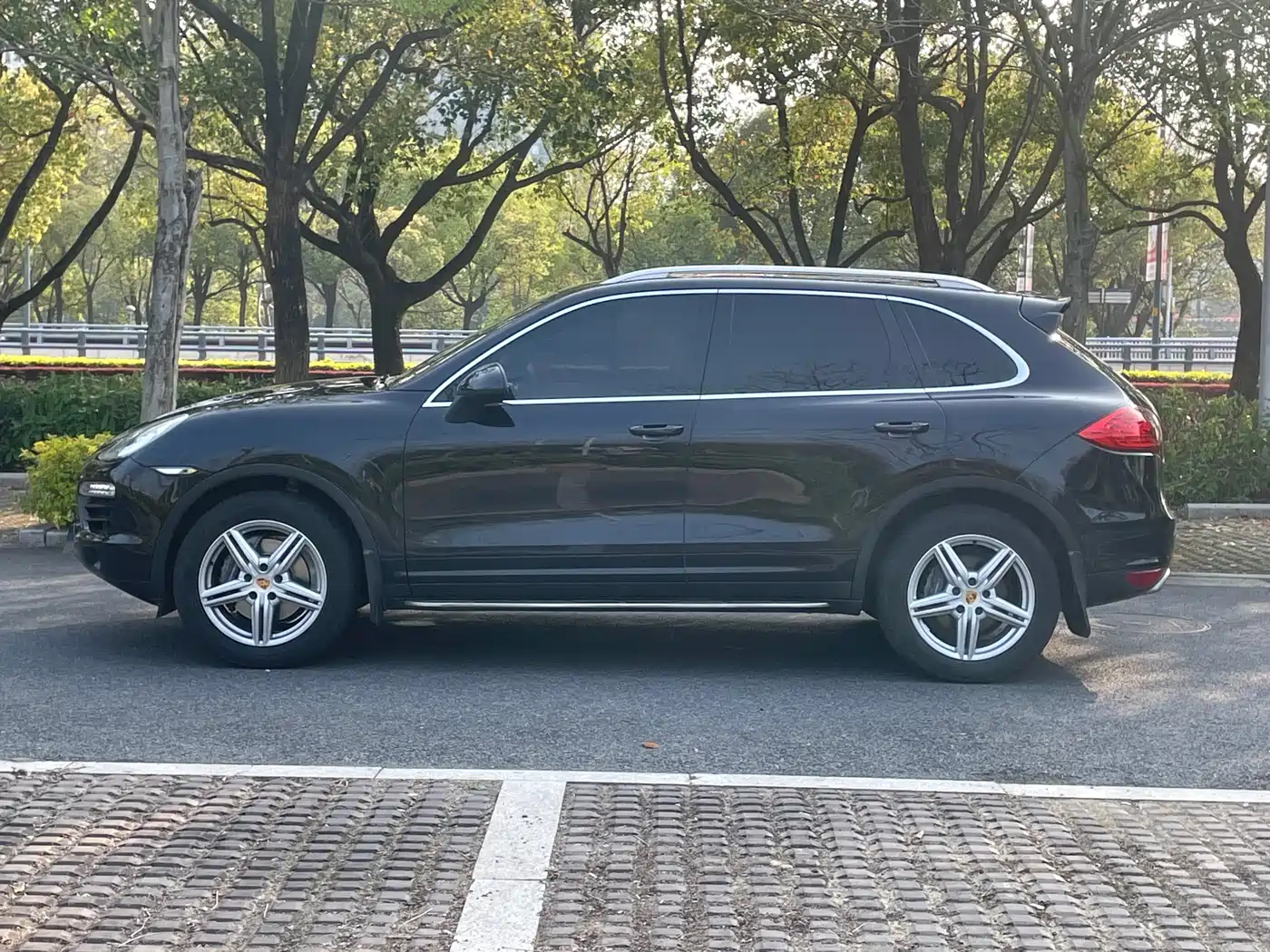 Porsche Cayenne 2011 Cayenne 3.0T фото 10