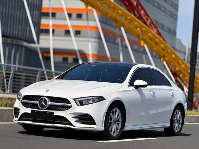 Mercedes-Benz A A 200 L, Sport Sedan Dynamic