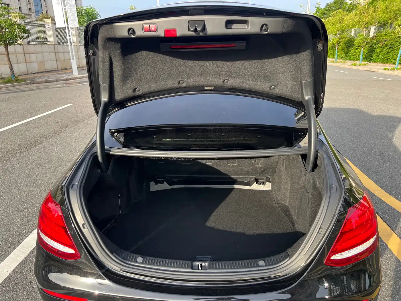 Mercedes-Benz E-Class 2020 Facelift E 300 L Fashion фото 10