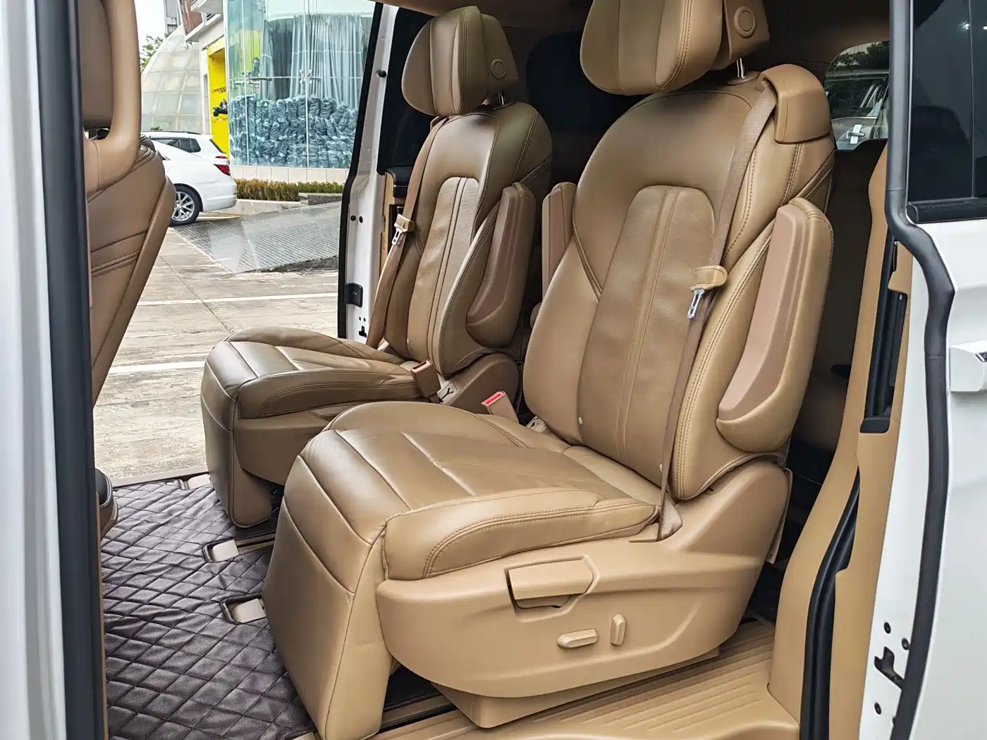 Buick GL8 2017 ES 28T Luxury China V фото 8