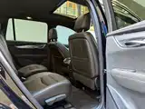 Photo 9 - Cadillac XT6