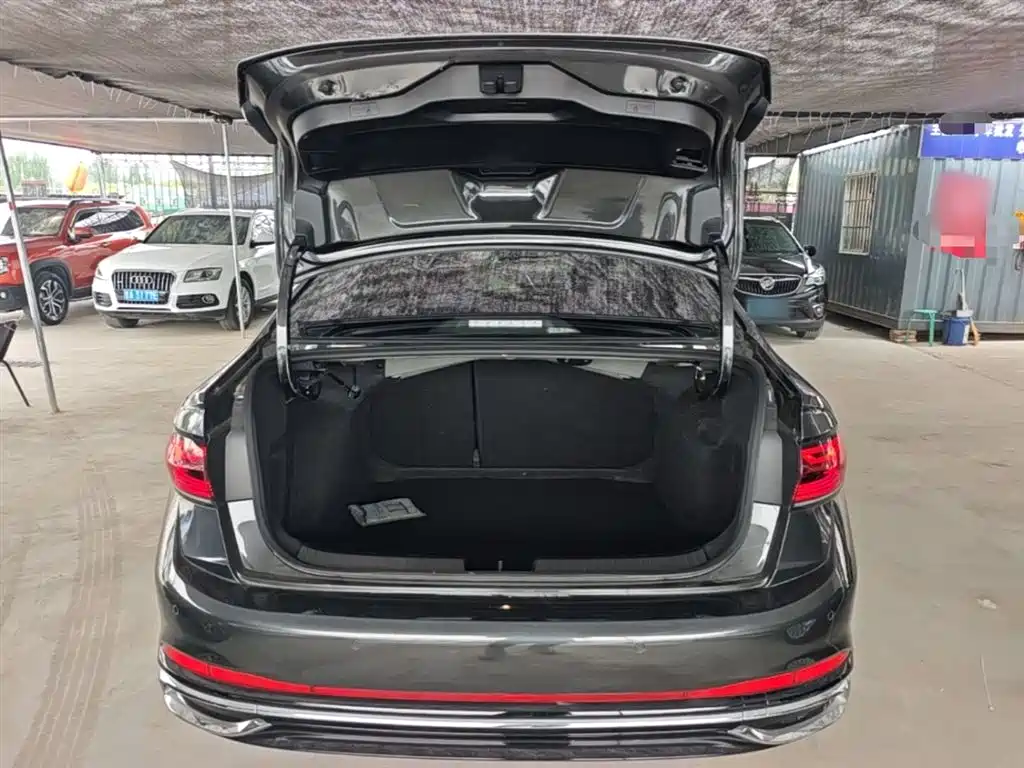 Volkswagen Sagitar 2023 300TSI DSG Excellence Edition фото 19