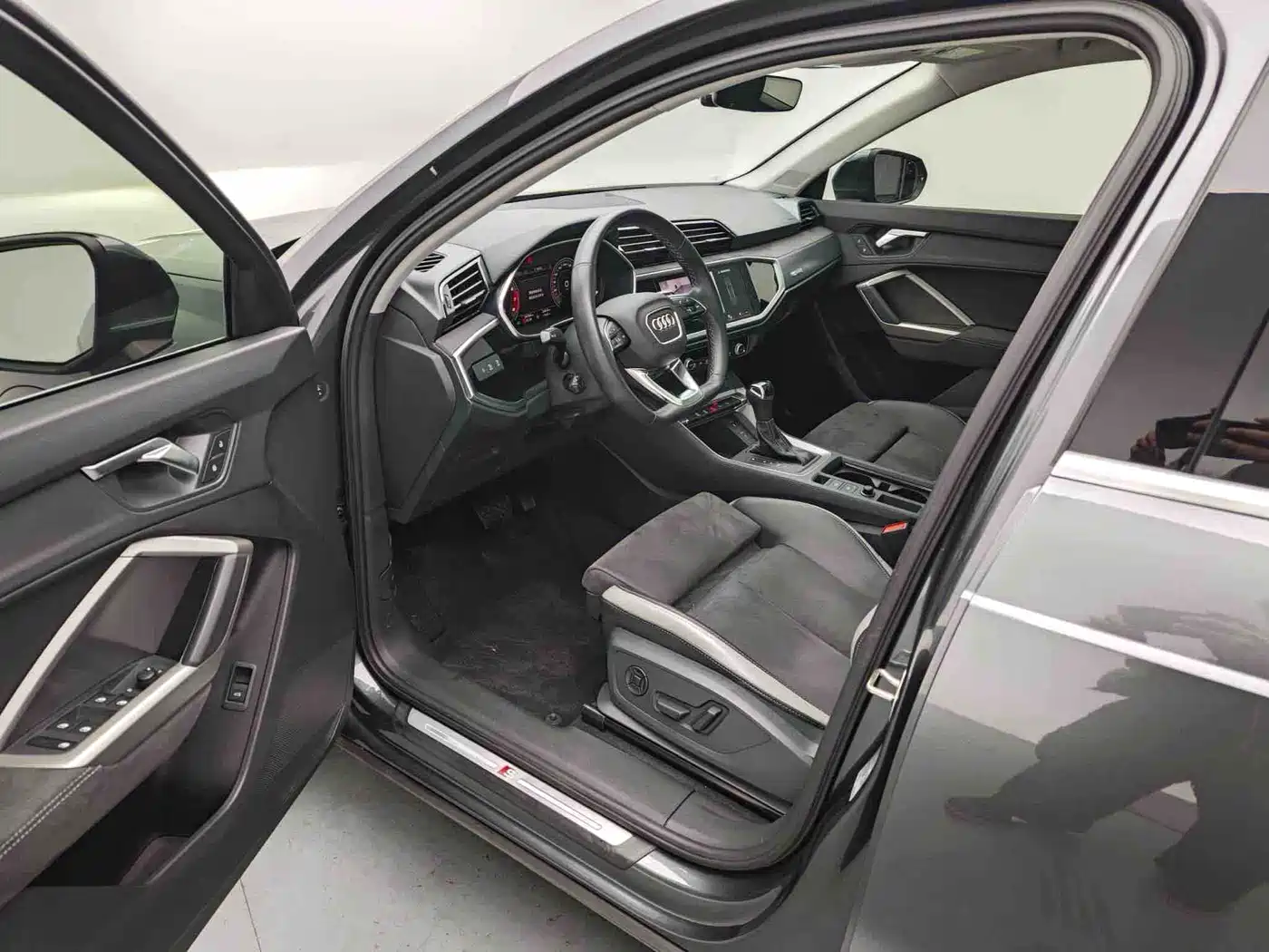 Audi Q3 2022 35 TFSI Fashion Dynamic фото 9