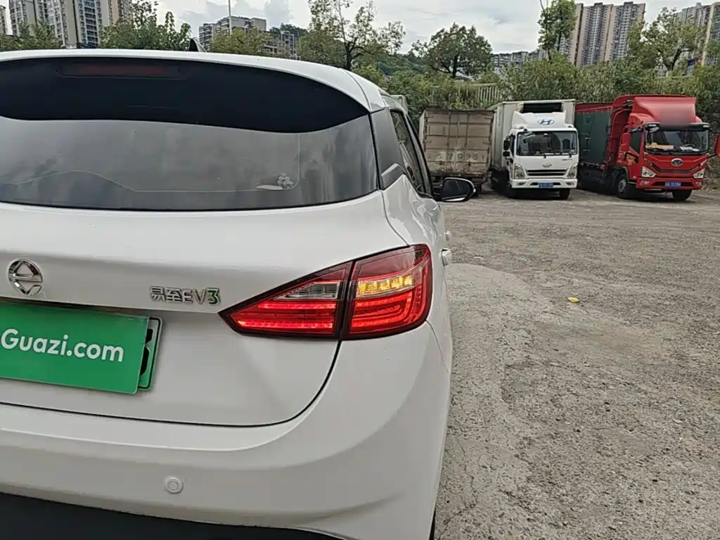 JMCG New Energy Yizhi EV3 2022 2021 Mini Radar Yue Run Model