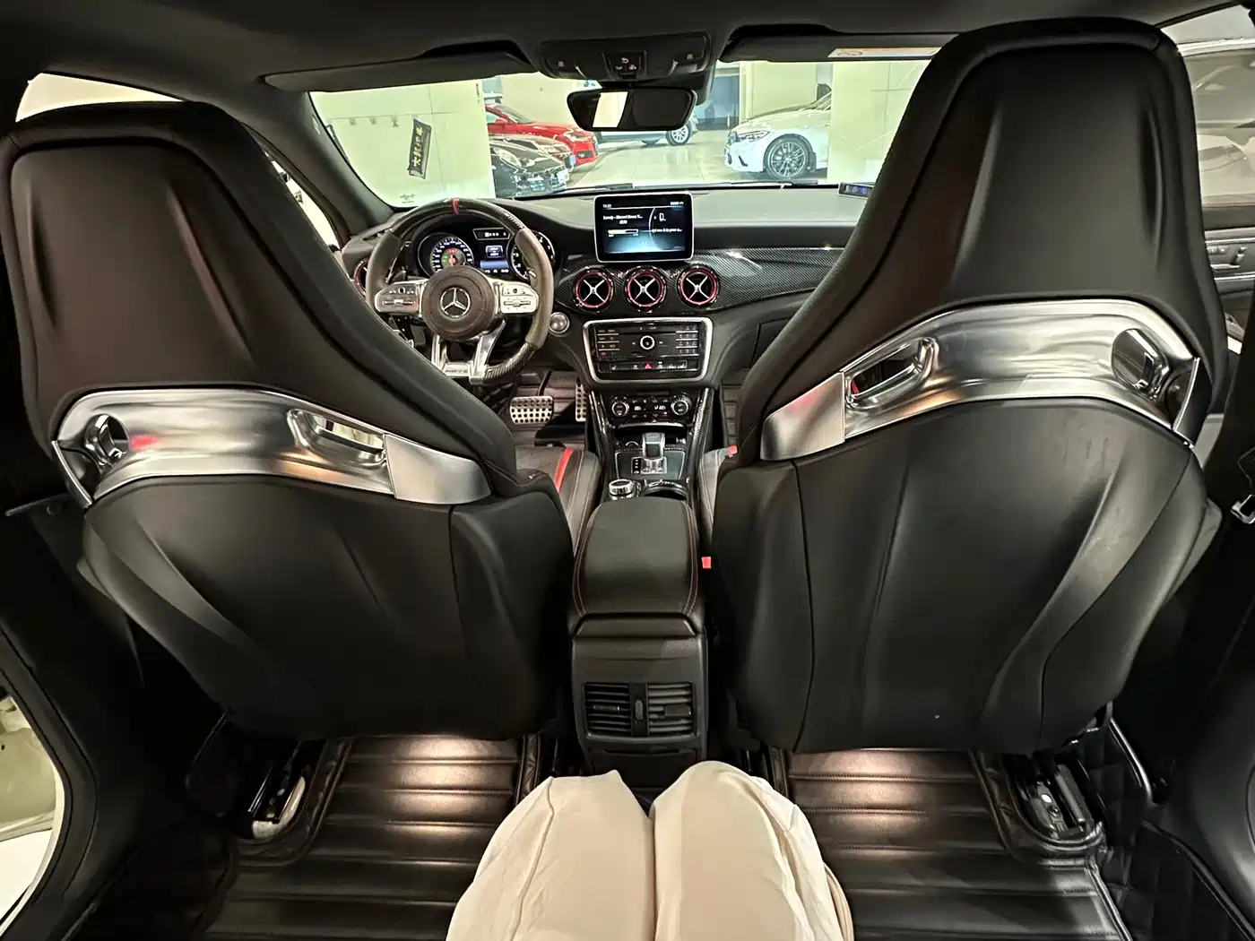 Mercedes-Benz CLA AMG 2014 AMG CLA 45 4MATIC фото 9