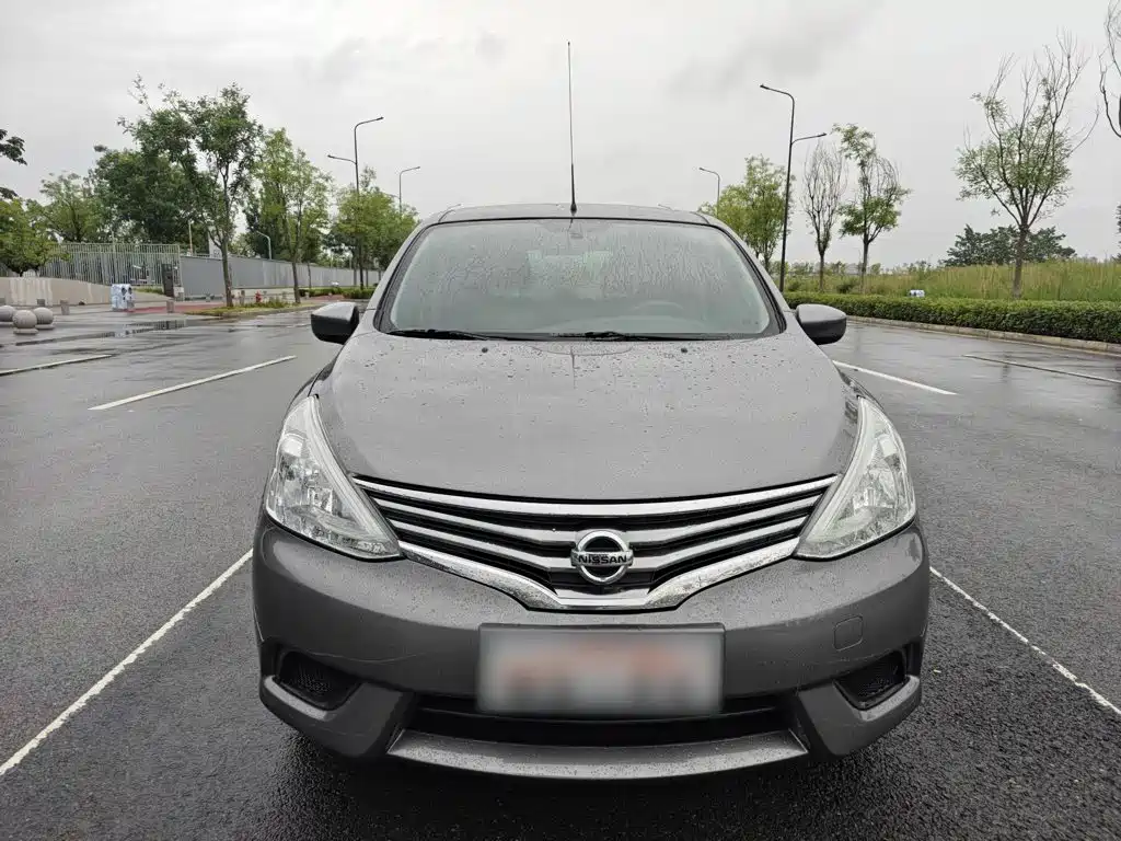 Nissan Livina 2017 2015 1.6XE CVT Comfort Edition