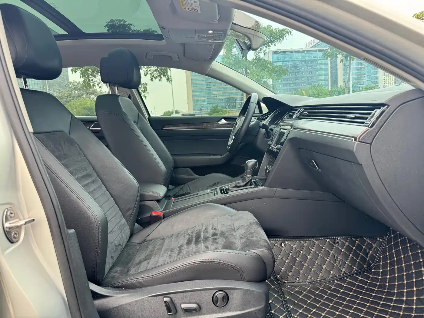 Volkswagen Magotan 2017 380TSI DSG Luxury фото 10
