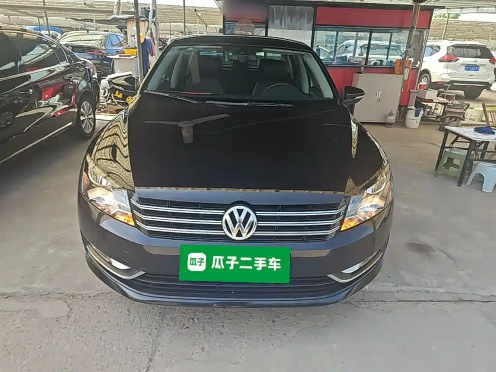 Volkswagen Passat 2015 1.8TSI DSG Honor Edition фото 3