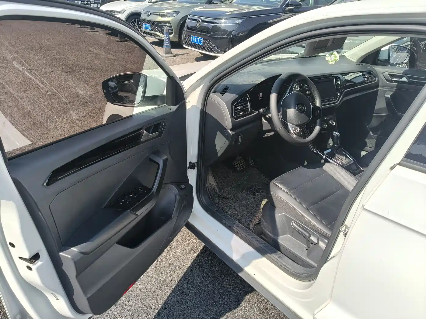 Volkswagen T-ROC 2020 280TSI DSG 2WD Comfort фото 2