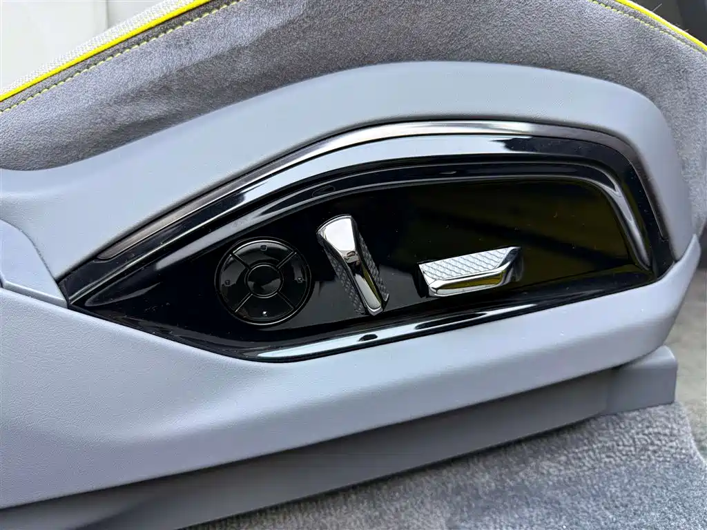 LOTUS SPORTS CAR ELETRE