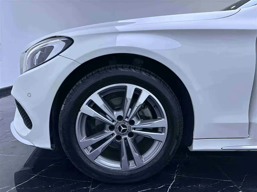 Mercedes-Benz C-Class 2017 C 200 L Sport фото 18