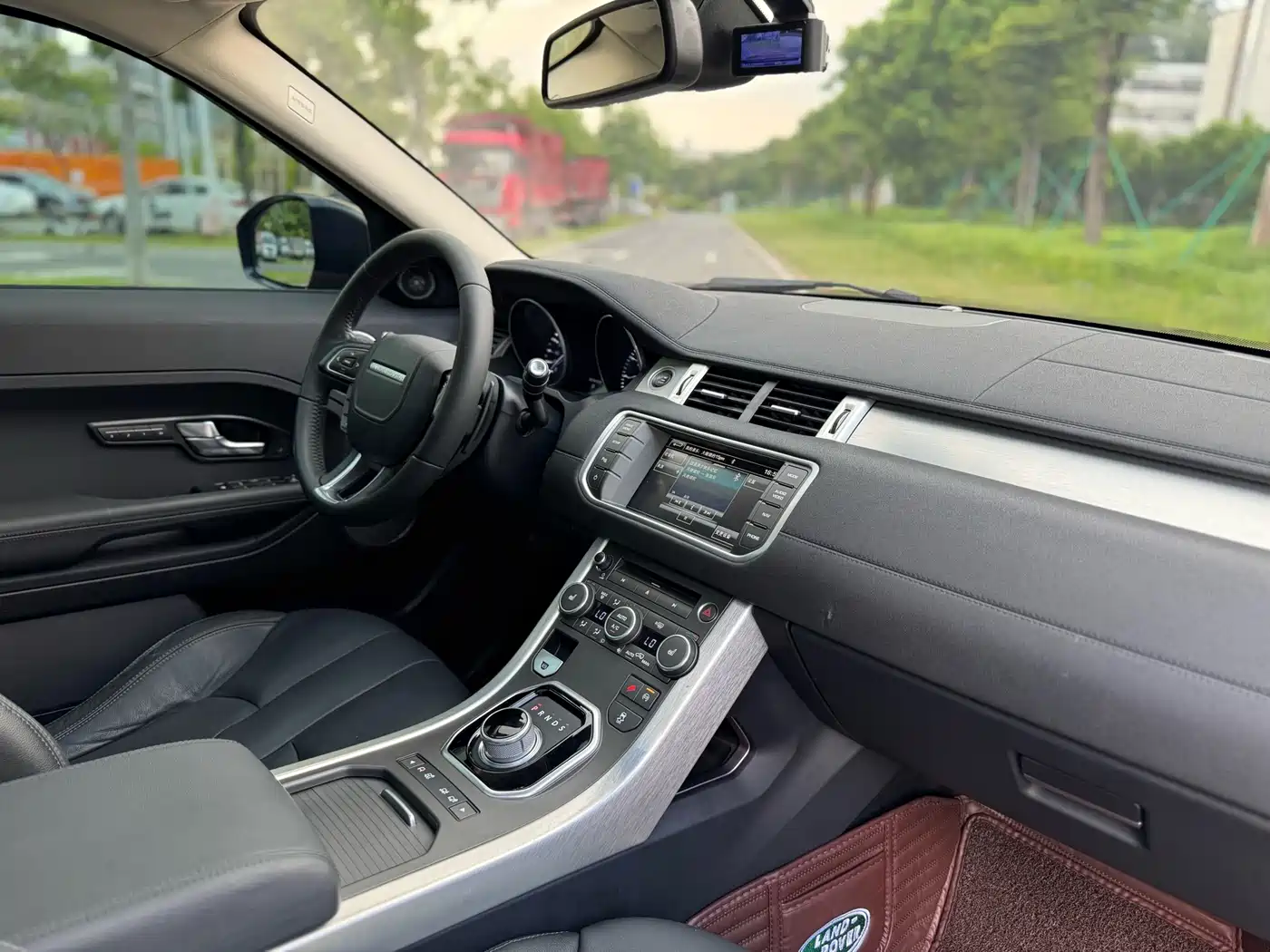 Photo 17 - Land Rover Range Rover Evoque