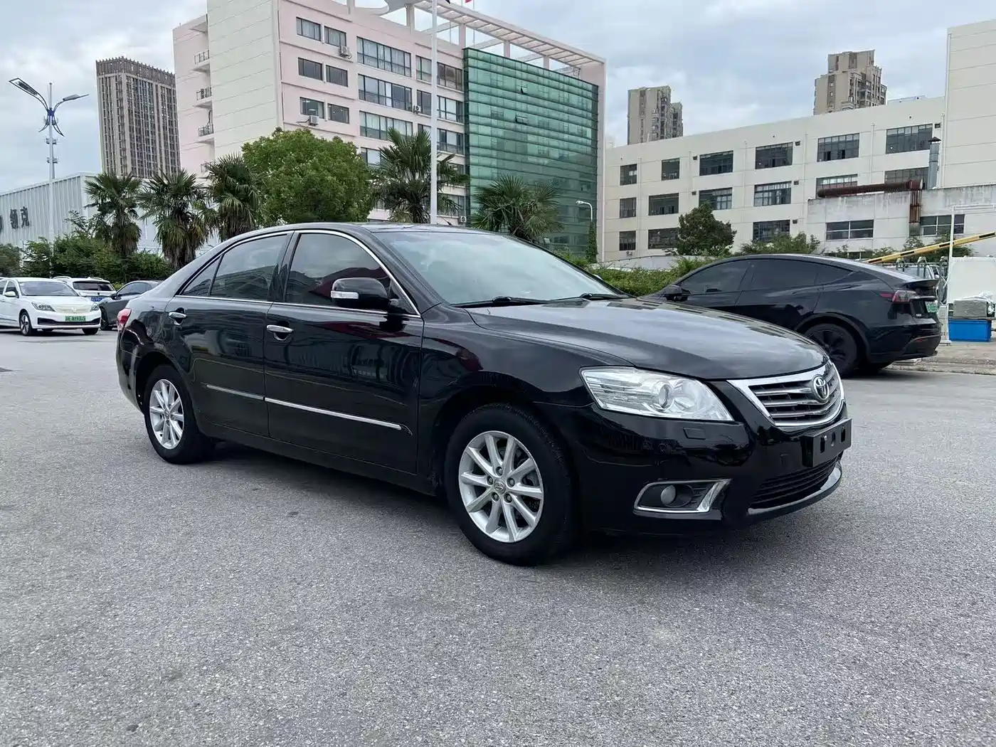 Фото 3 - Toyota Camry