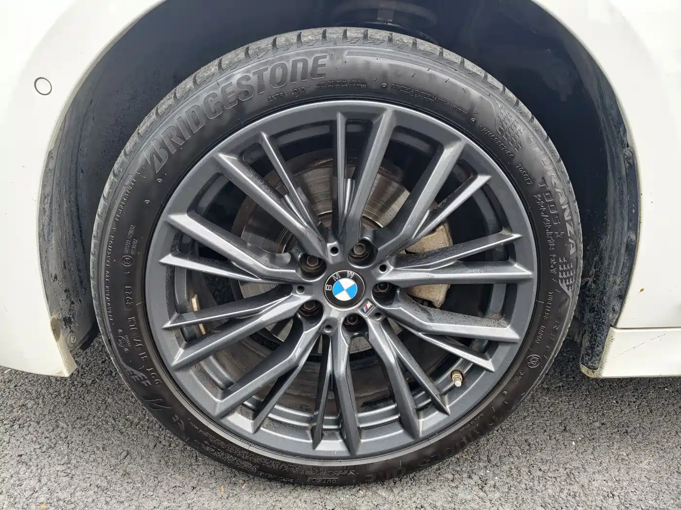 BMW 3 Series 2023 325Li M Sport Black Night Package фото 28