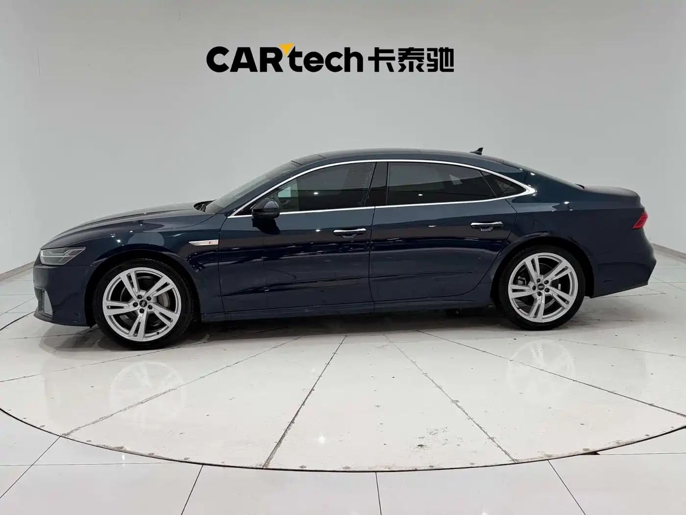 Audi A7L 2022 45 TFSI S-line Future Dream Edition фото 6