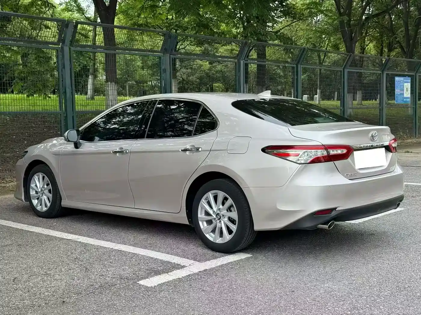 Toyota Camry 2021 2.0G Luxury Edition фото 9