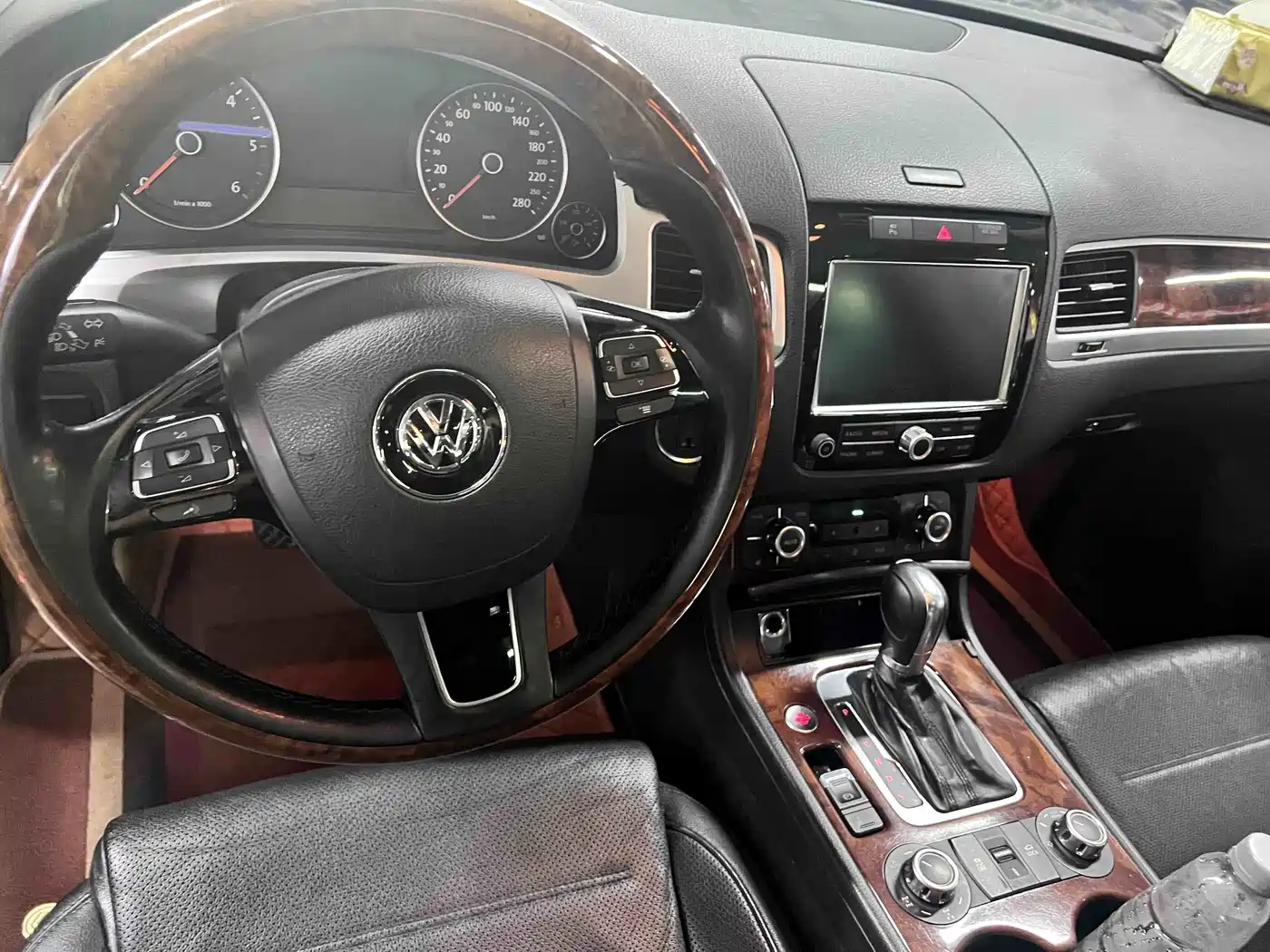 Фото 5 - Volkswagen Touareg