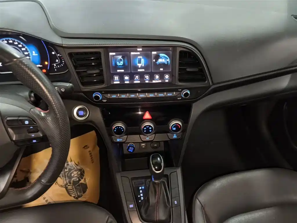 Hyundai Elantra 2020 1.4T DCT Dynamic·Vitality фото 13