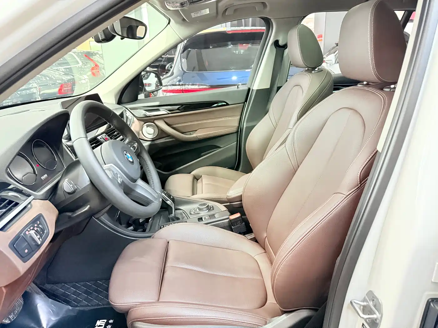 BMW X1 2022 sDrive25Li Leading фото 4