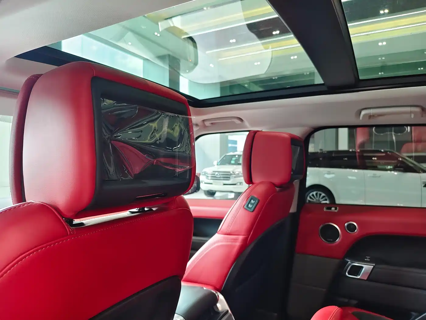 Land Rover Range Rover Sport 2020 3.0 L6 HSE DYNAMIC фото 11