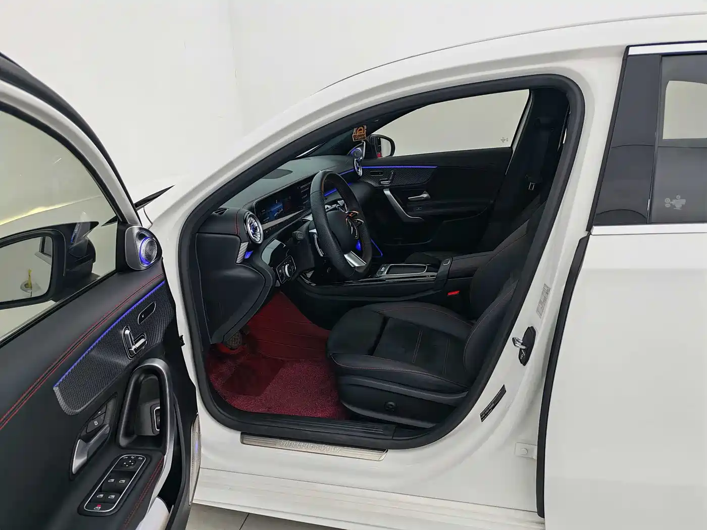 Mercedes-Benz A-Class 2024 A 200 L Fashion Edition фото 7