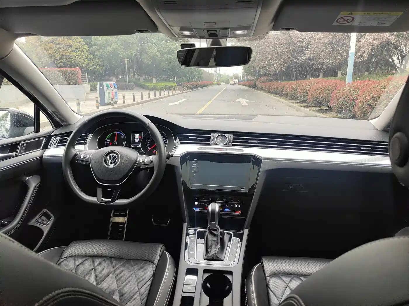 VOLKSWAGEN MAGOTAN GTE PLUG IN HYBRID