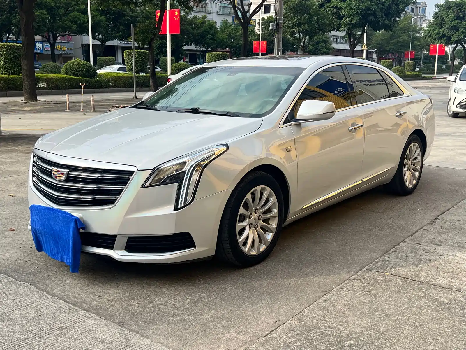 Photo 3 - Cadillac XTS