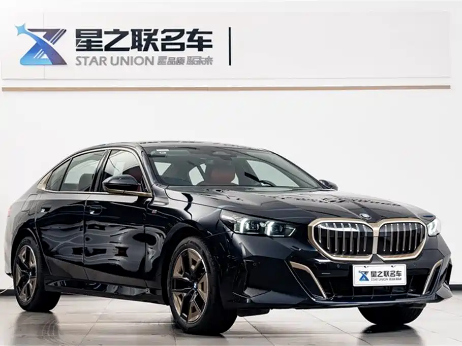 BMW 5 Series 2025 525Li M Sport Package фото 5